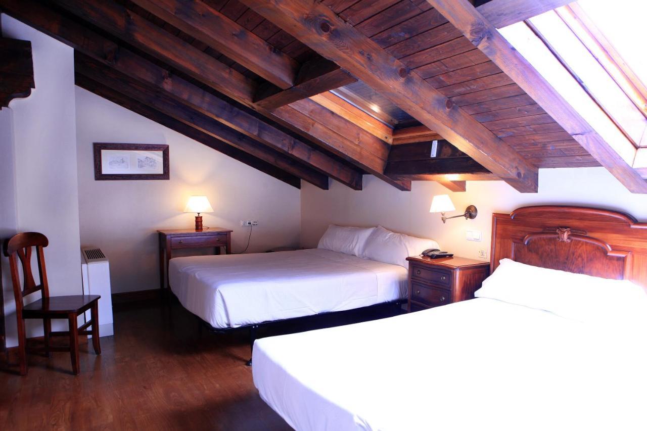 Hostal Antxitonea Элисондо Экстерьер фото