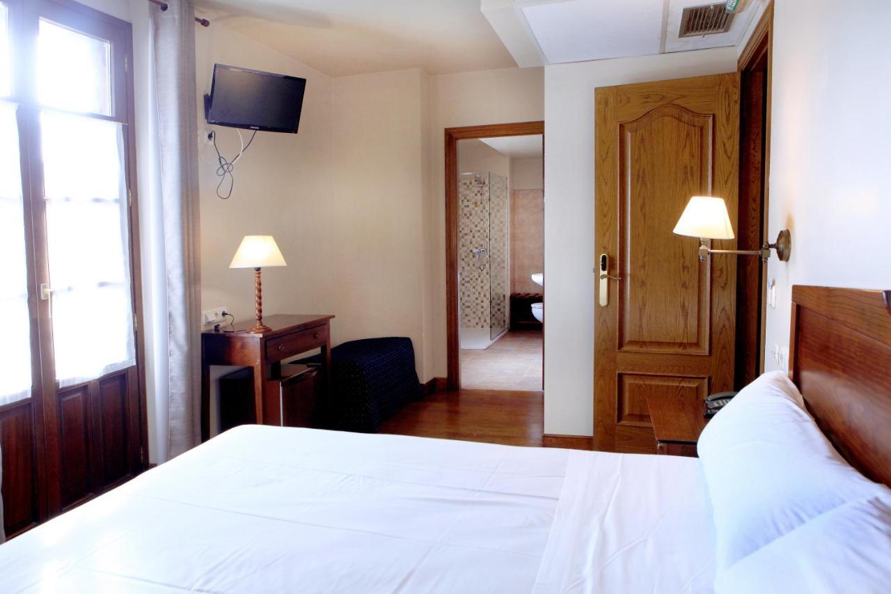Hostal Antxitonea Элисондо Экстерьер фото